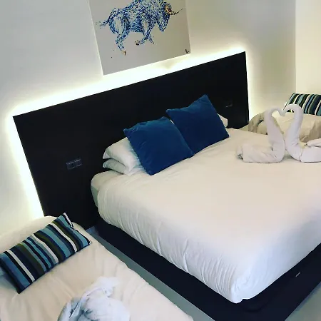 Apartment Suites El Azul *